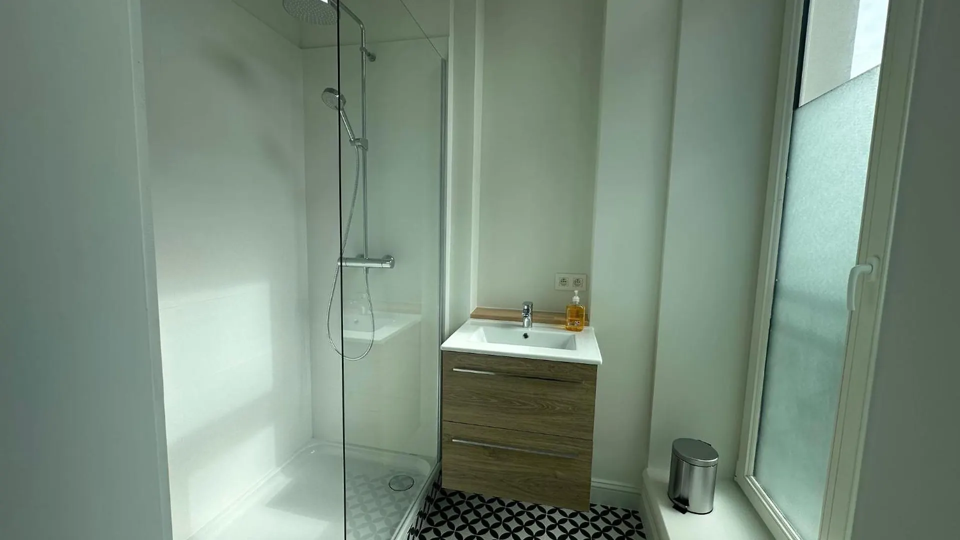 Self Check In Ixelles Apartment Retreat In The Heart Of 布鲁塞尔